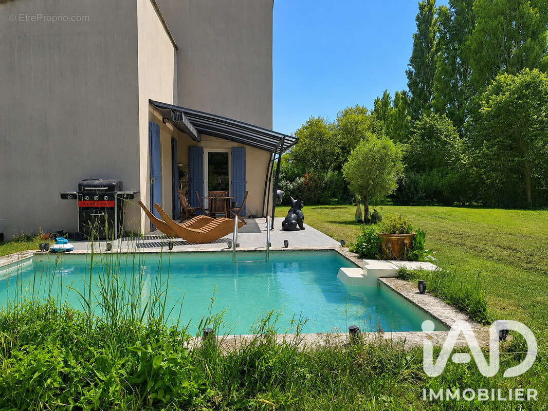 Photo 2 - Maison à SAINT-SATURNIN-LES-AVIGNON