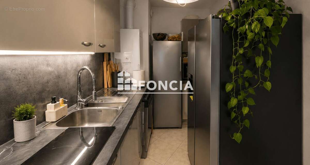 Appartement à NEUVILLE-SUR-SAONE