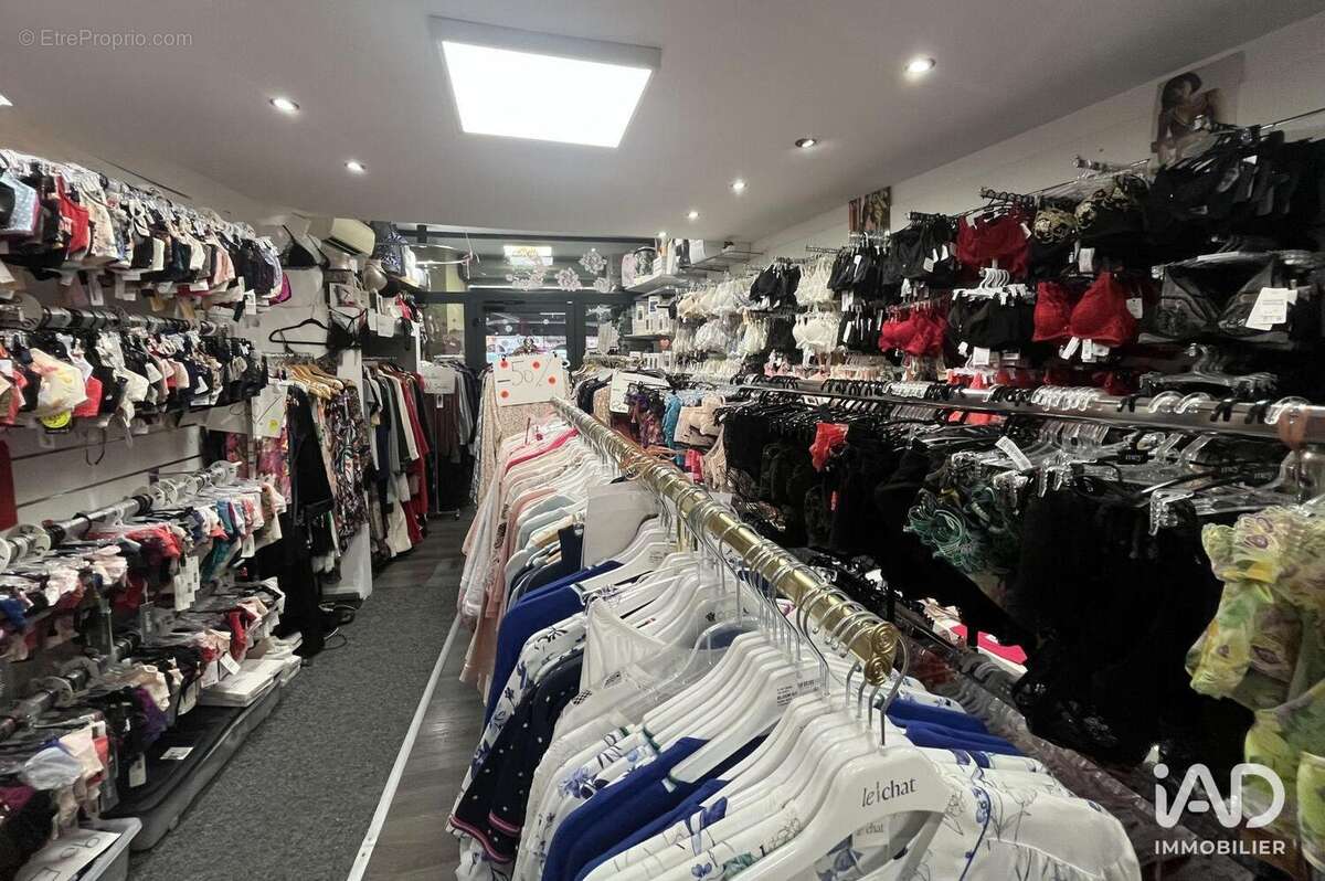 Photo 7 - Commerce à L'ISLE-JOURDAIN