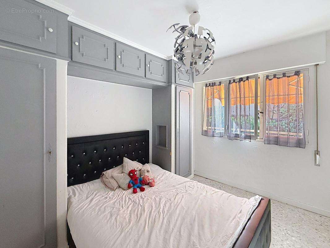 Appartement à LE CANNET