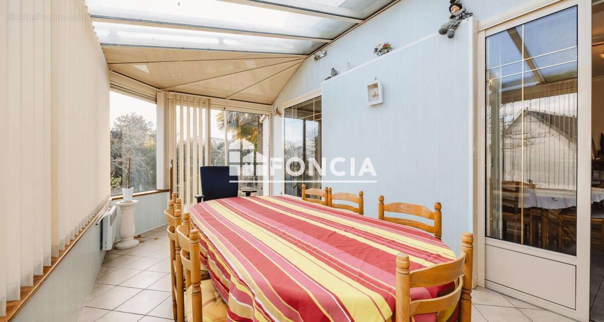 Maison à NOYAL-CHATILLON-SUR-SEICHE