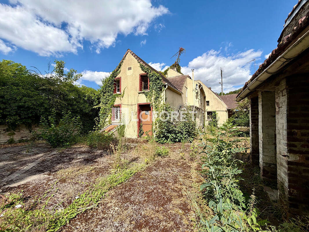 Maison Bury 9 pièce(s) 150 m2 - photo 3