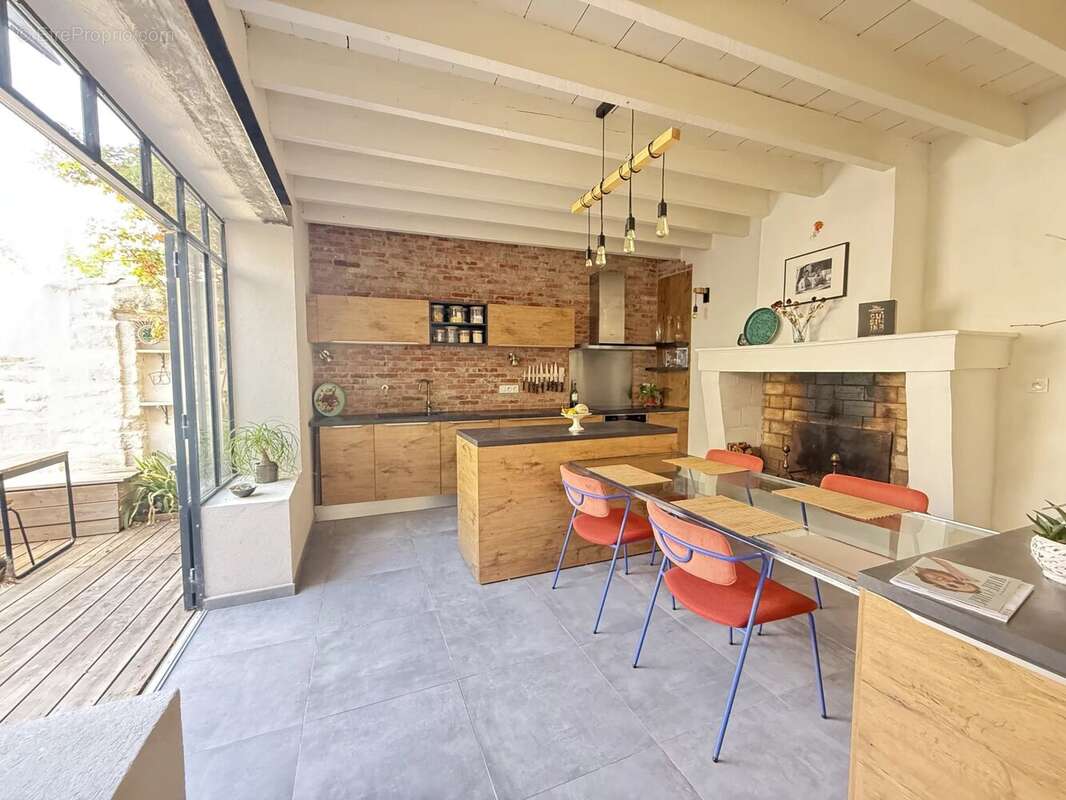 Maison de charme avec patio à Fourques, 3 chambres - photo 4