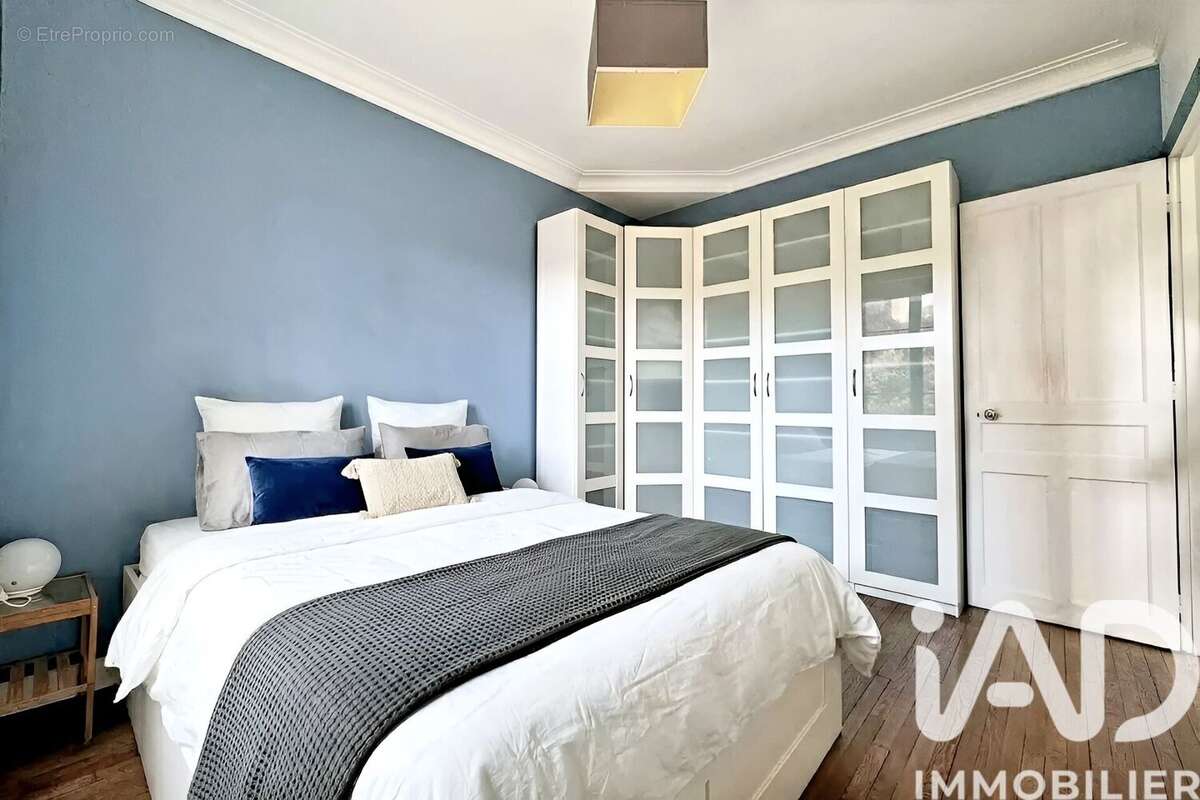 Photo 9 - Appartement à COURBEVOIE