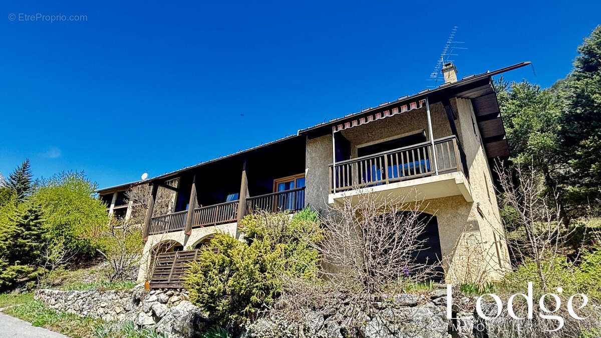 Appartement à PELVOUX