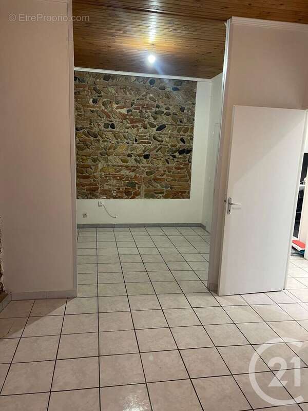 Autre à SAINT-LAURENT-DE-LA-SALANQUE