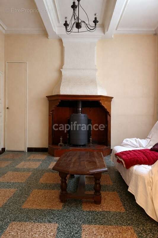 Maison à MONTREDON-DES-CORBIERES