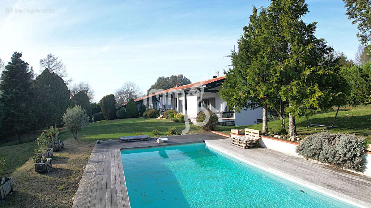 Maison à VIGOULET-AUZIL