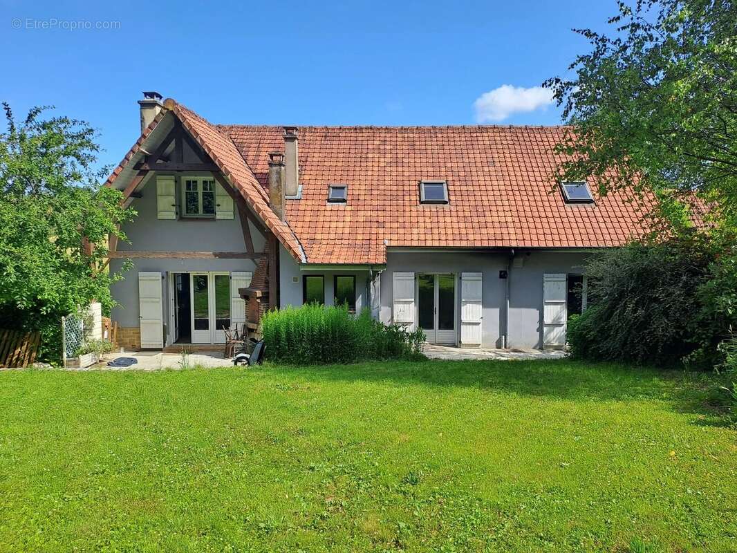 Maison à HUCQUELIERS