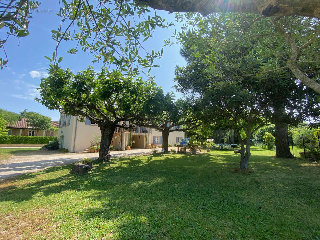 Maison à CADEROUSSE