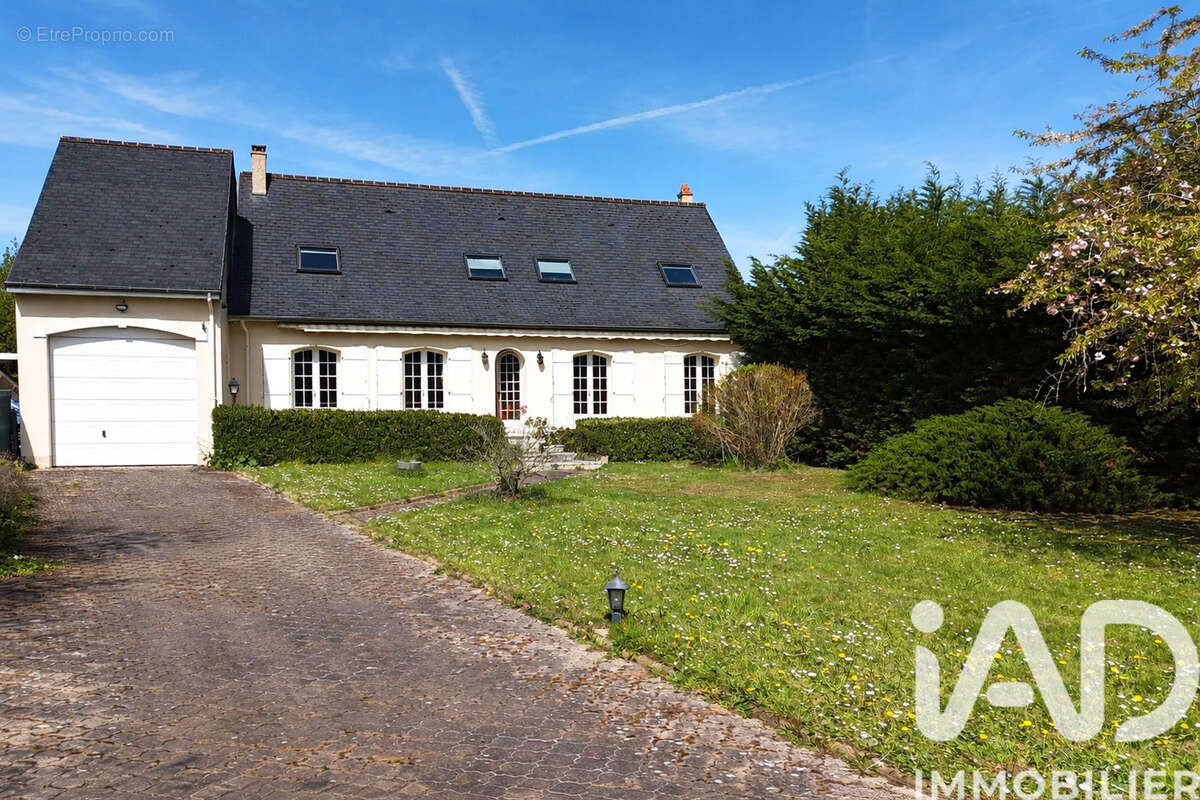 Maison 225 m² à Bou  - photo 2
