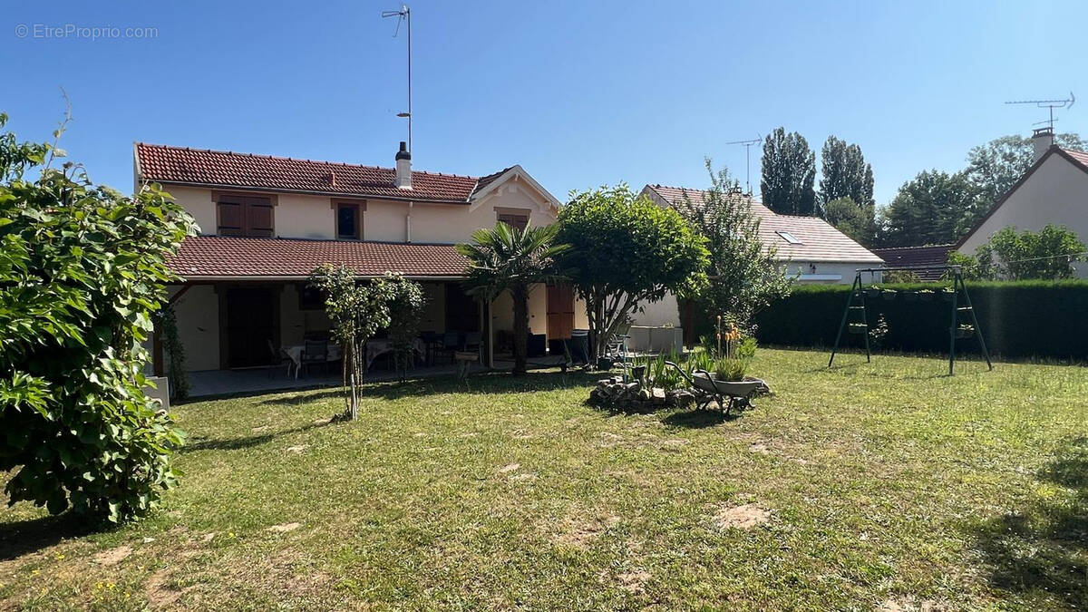 Maison à MILLY-LA-FORET