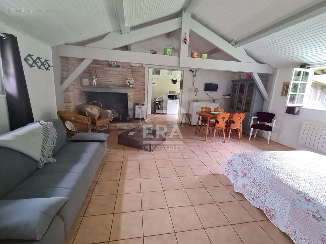 Maison à LUXEY