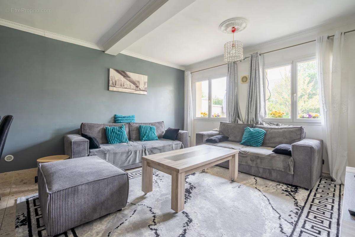 Maison à LE BLANC-MESNIL