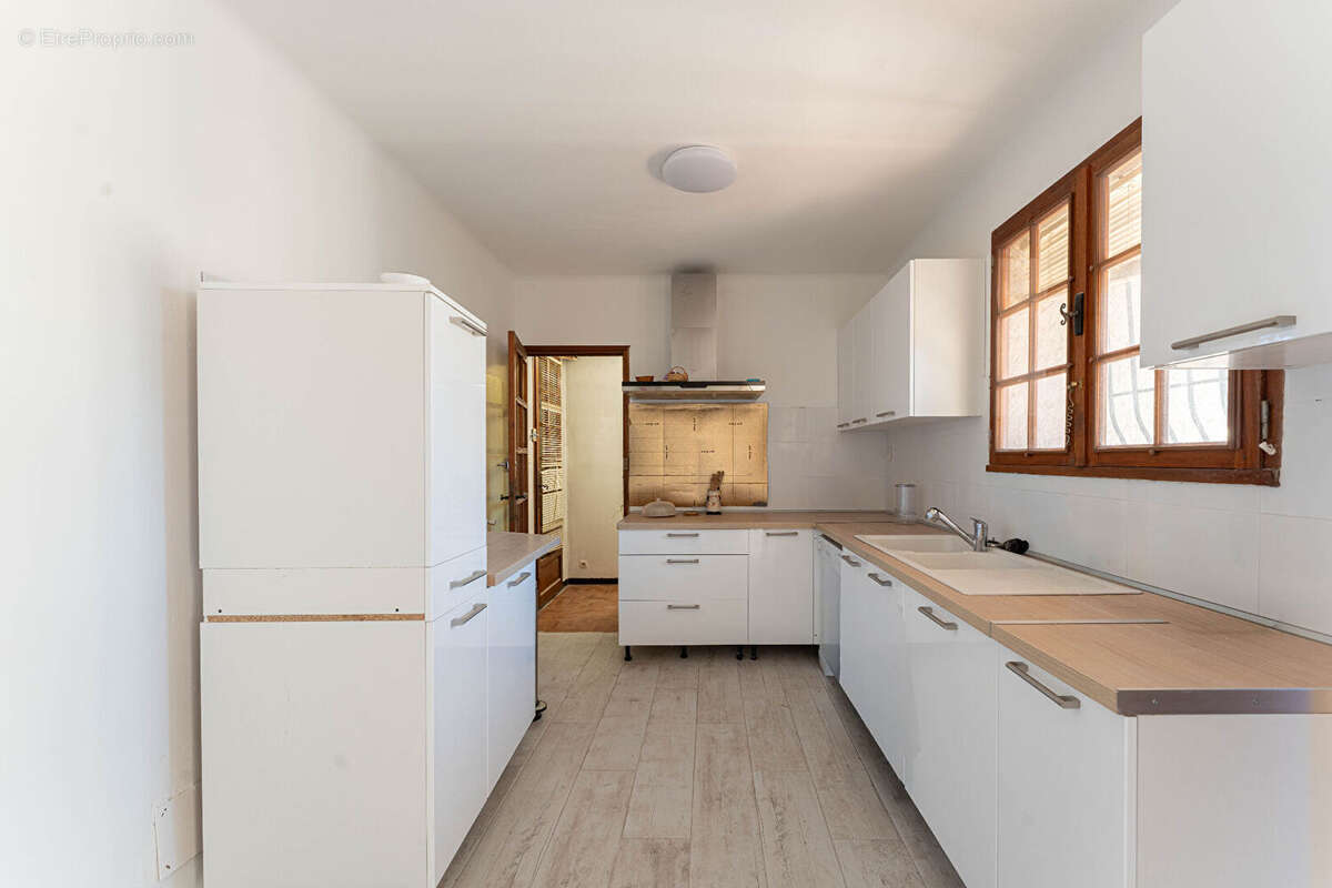 Maison à CHATEAUNEUF-LES-MARTIGUES