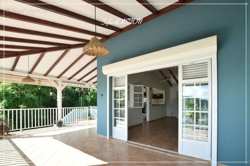 Maison à LES TROIS-ILETS