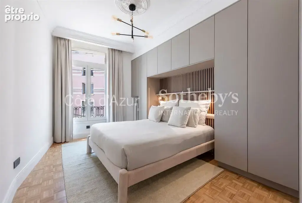 Appartement rénové de 89 m² dans l'immeuble du Negresco à Nice - photo 7