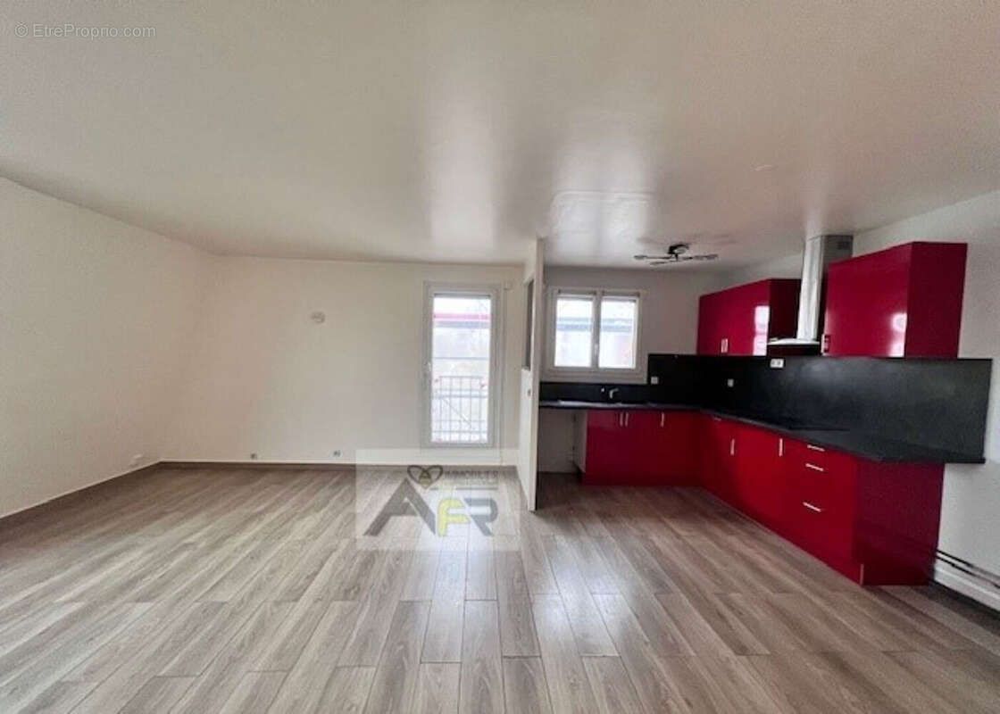 Appartement à SARTROUVILLE
