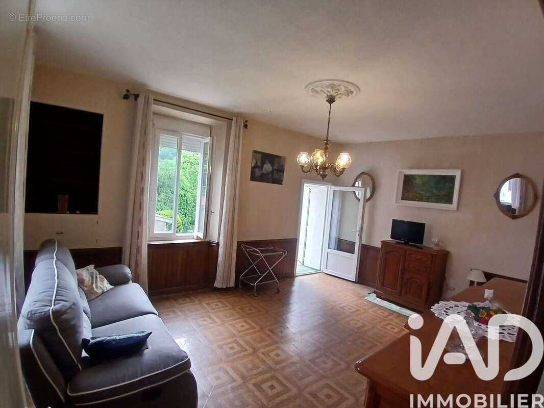 Maison 118 m² à Albine  - photo 3