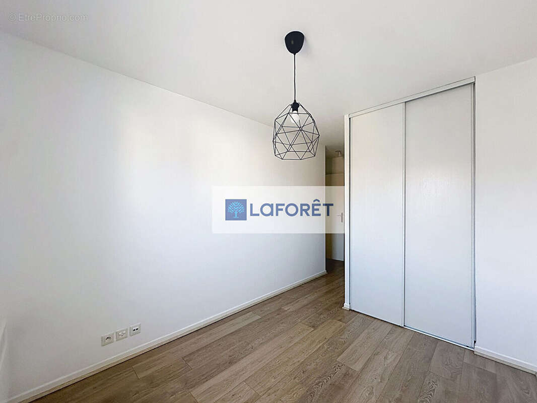 Appartement à SARTROUVILLE