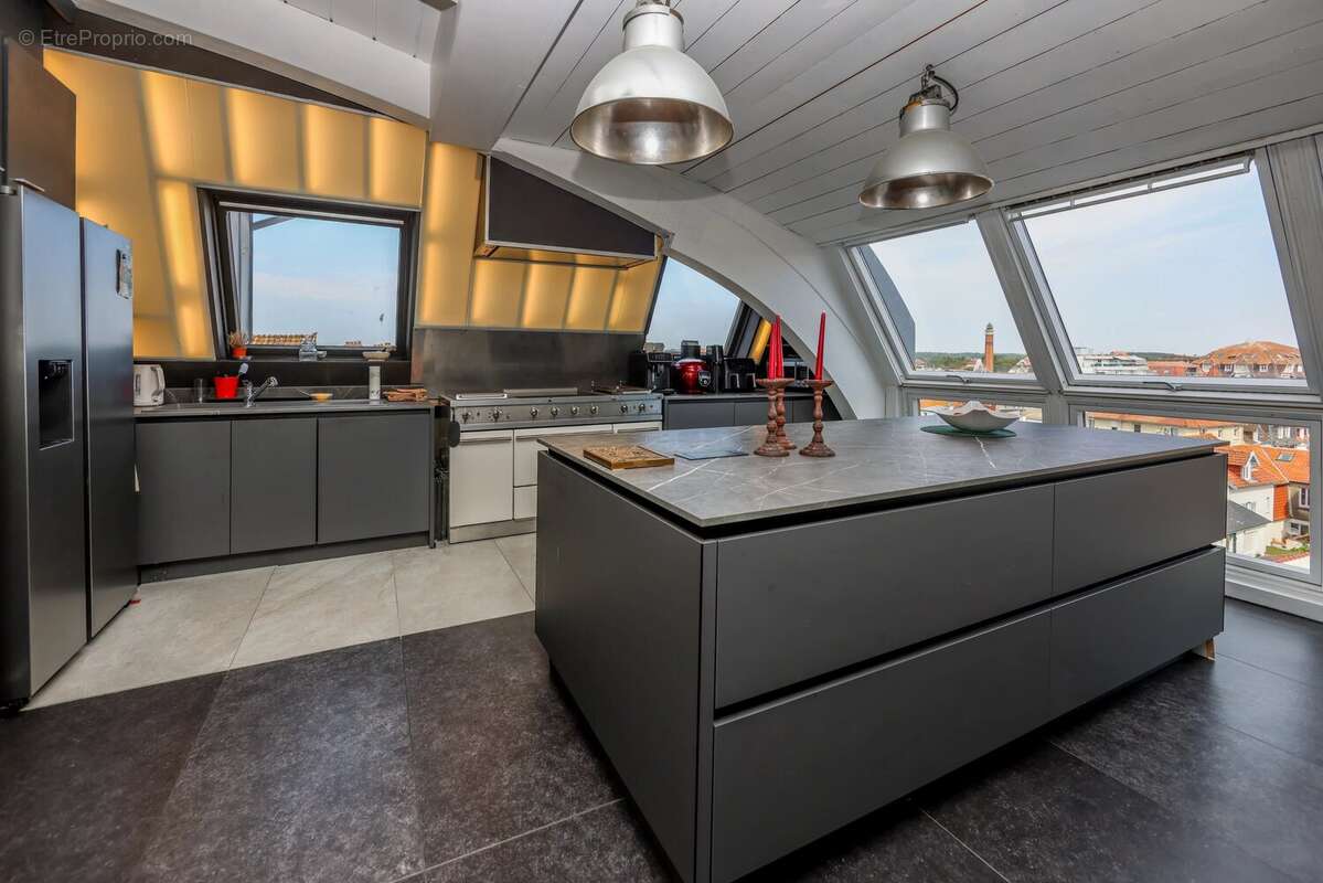 En plein coeur du centre-ville du Touquet : Penthouse d'exception avec terrasses panoramiques : - photo 5