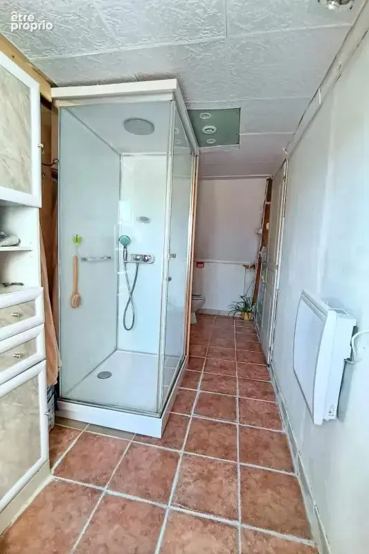 Maison familiale avec annexe constructible et jardin - photo 11