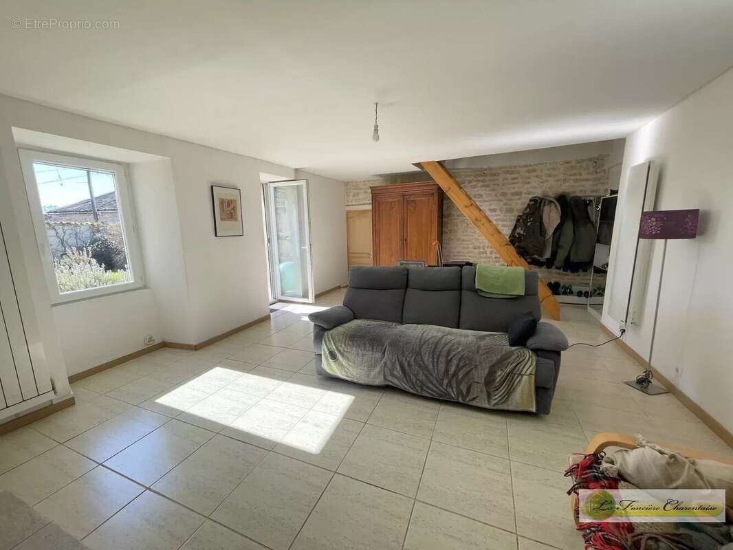 Maison à RANVILLE-BREUILLAUD