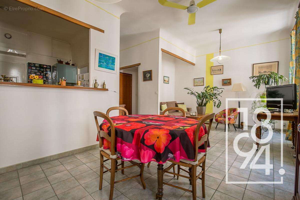 Appartement à MARSEILLE-8E