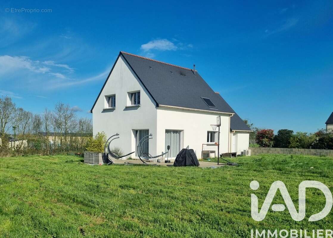 Maison 117 m² à Champ-Sur-Layon  - photo 4