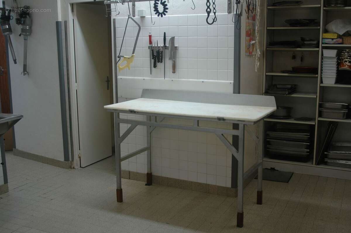 Commerce à MAZERES-SUR-SALAT