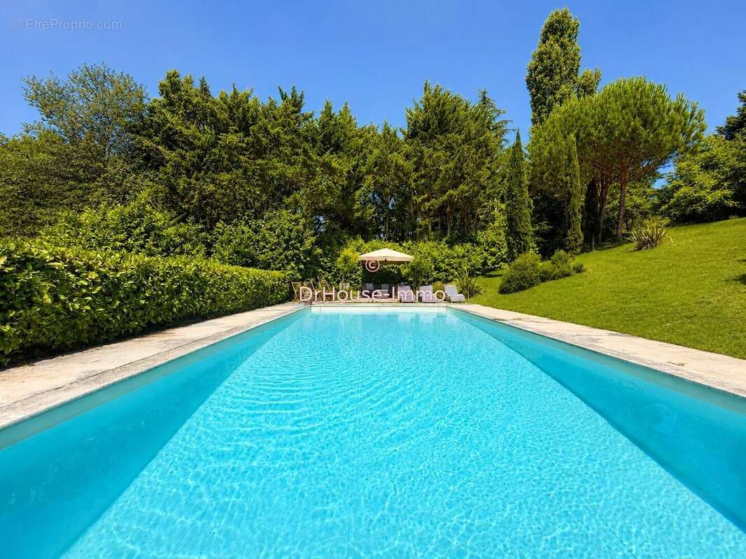 Maison 324 m² à Pellegrue  - photo 23