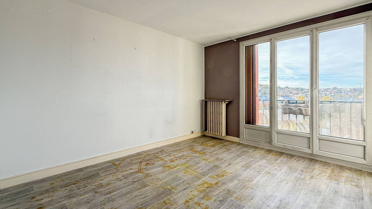 Appartement à NANTERRE