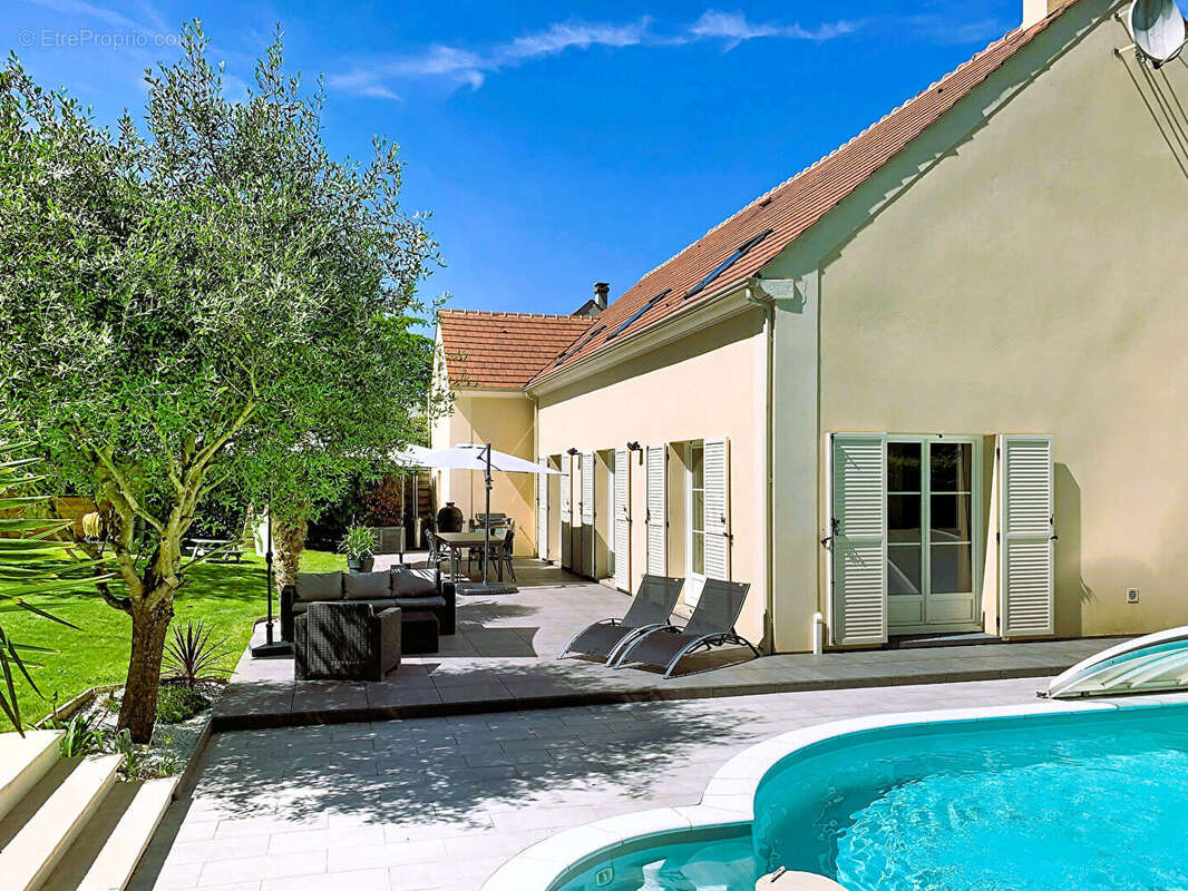 Maison à MAULE