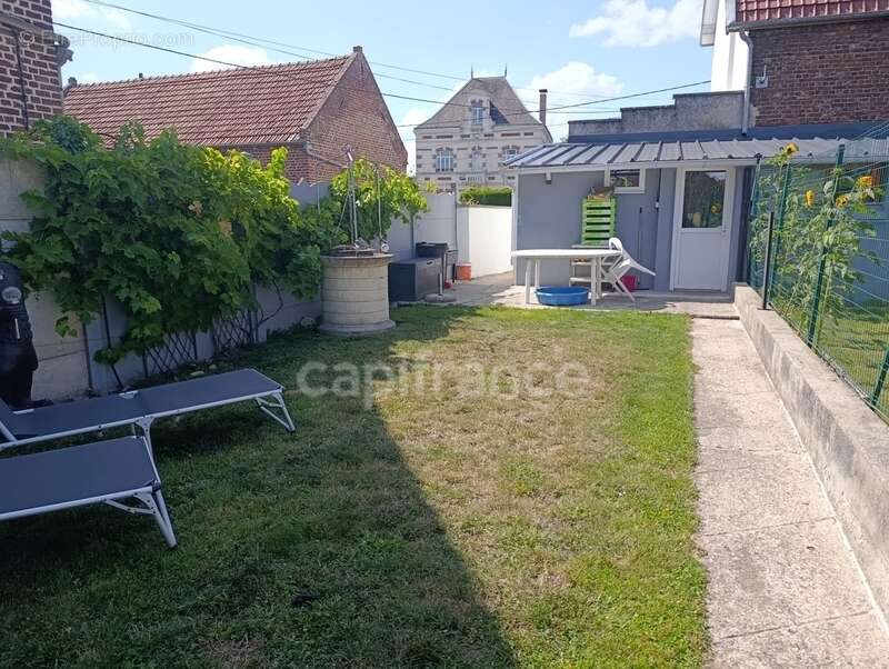 Maison à CROISILLES