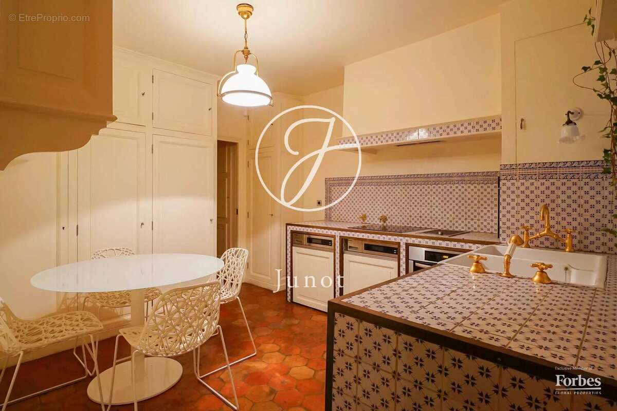 Paris 1er - VENDÔME / RIVOLI - Appartement à vendre - 4 pièces - 135,54m² Carrez - 3 chambres. - photo 17