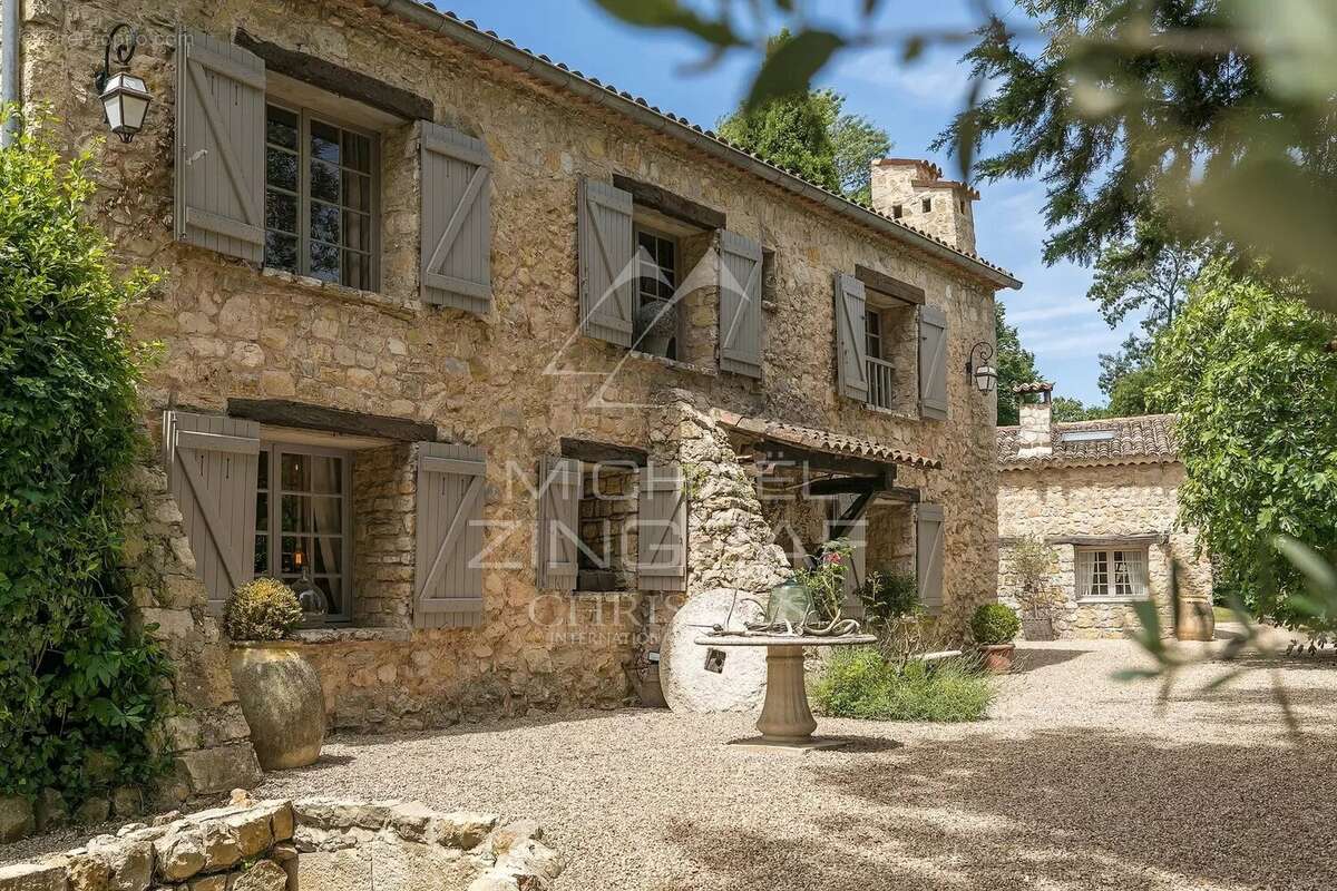 Maison à LE ROURET