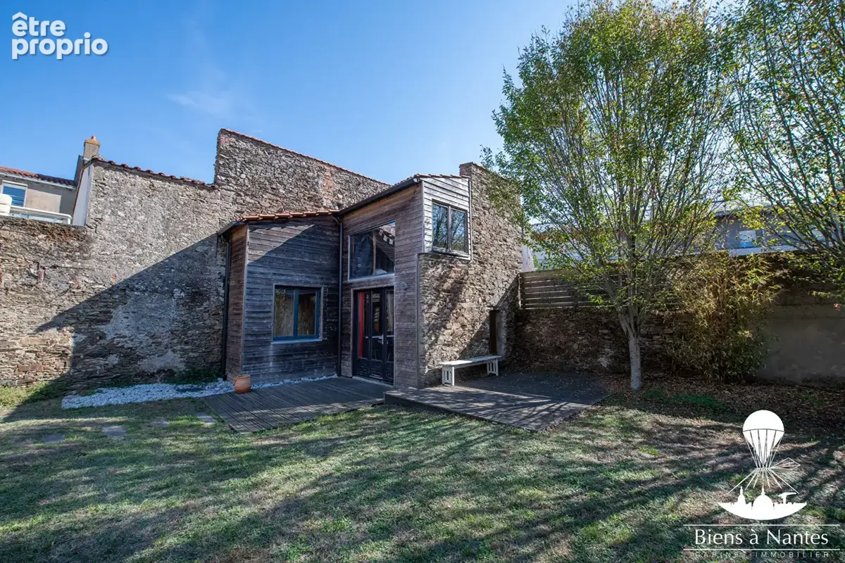 A VENDRE MAISON de VILLE 8 pièces Le Loroux Bottereau 182 m2 - photo 15