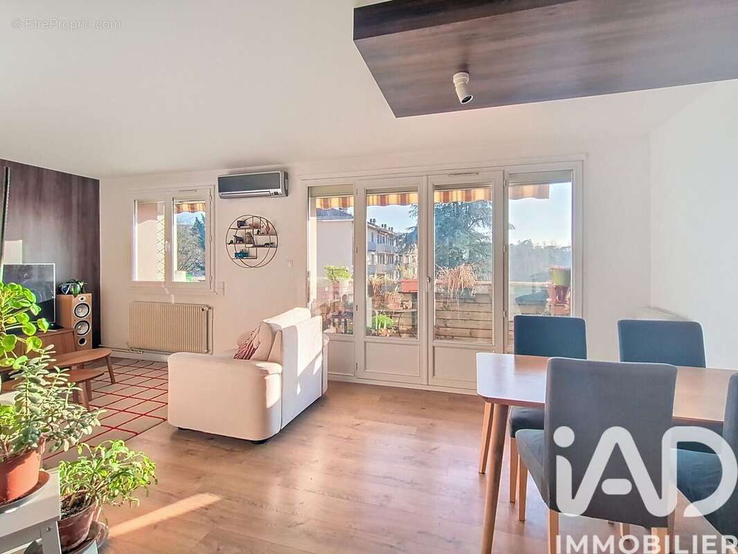 Photo 2 - Appartement à TASSIN-LA-DEMI-LUNE