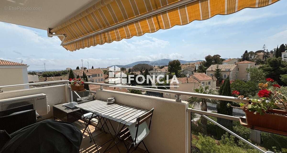 Appartement à HYERES
