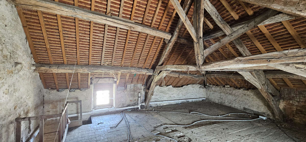 Maison à CORVOL-L'ORGUEILLEUX