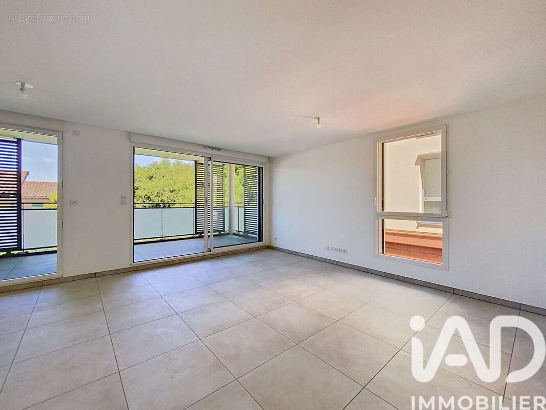 Photo 3 - Appartement à GENAS
