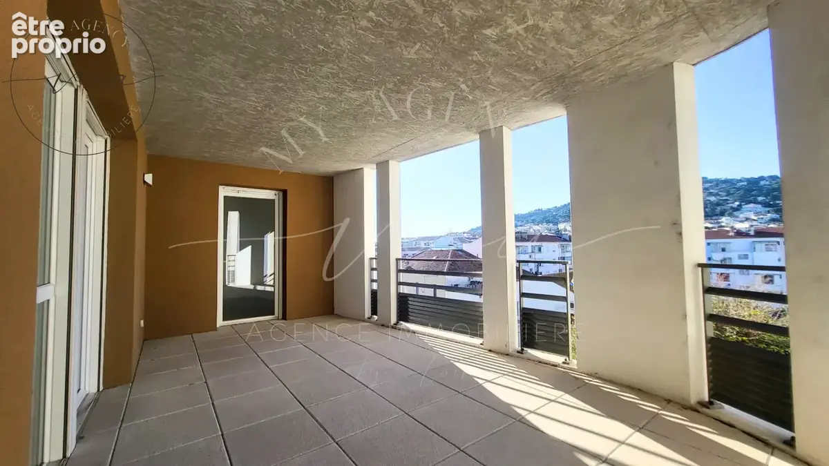 Bel appartement T2 récent centre de sète avec parking privé - photo 1