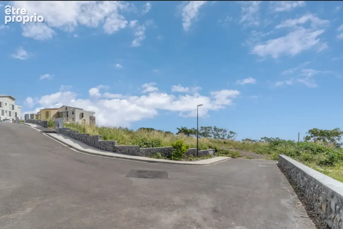 Beauséjour Ste Marie - parcelle viabilisée de 344m2 : Le Hameau - photo 5