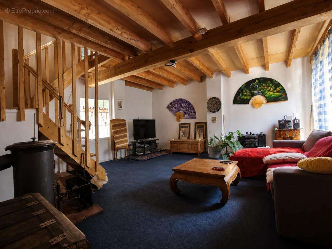 Maison de 6 pièces de 150 m² à Payrin-Augmontel - photo 3