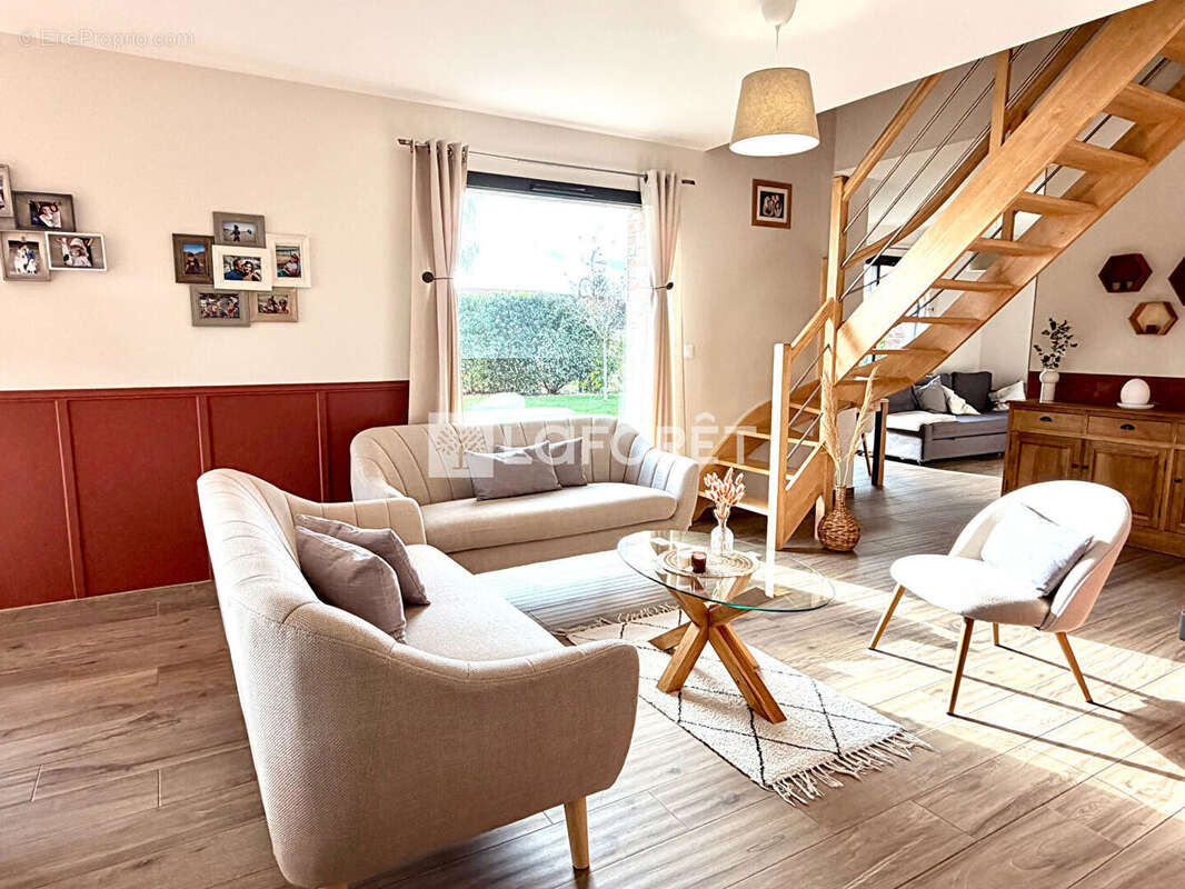 Maison à PERONNE-EN-MELANTOIS