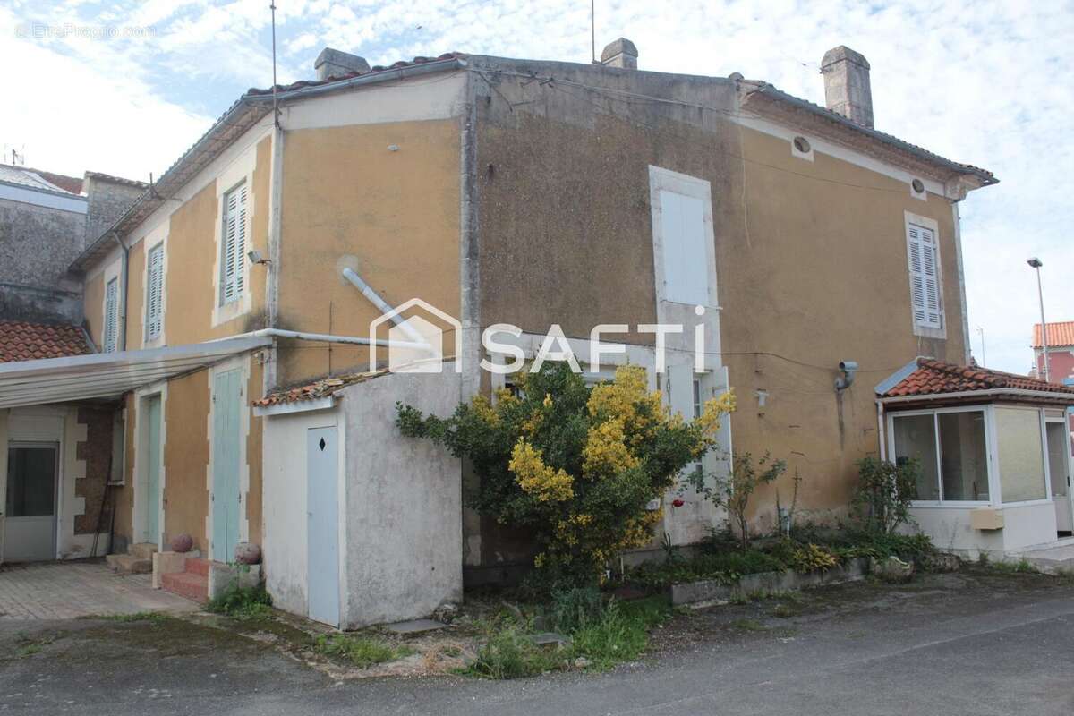 Photo 2 - Maison à SAINT-BONNET-SUR-GIRONDE