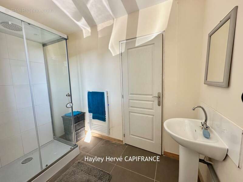 Propriété À VENDRE avec maison et gîte indépendant, dépendances et terrain de 5 000 m² – Mortain LE NEUFBOURG (50) - Mortain - photo 21