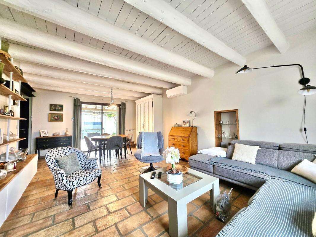 Maison à BOUILLARGUES