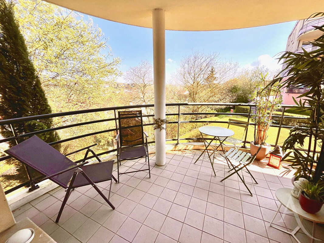 F2 Metz Vallières avec terrasse et garage - photo 2