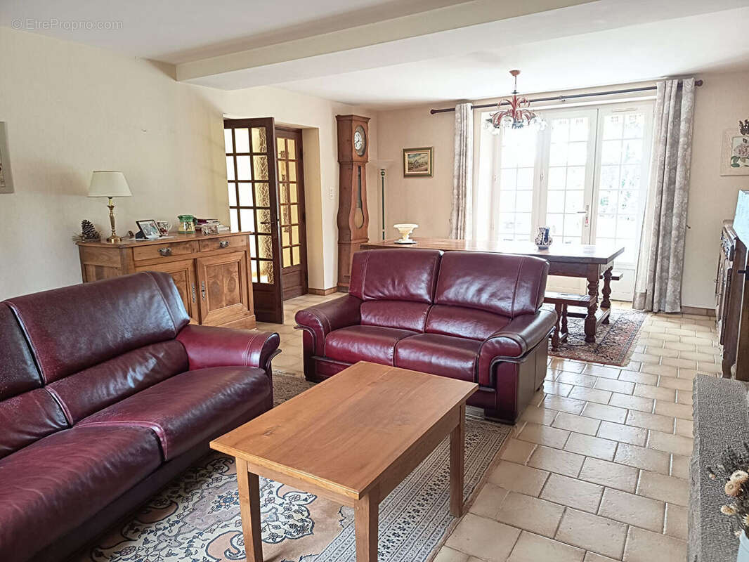 Maison à SAINTE-GEMMES-D'ANDIGNE